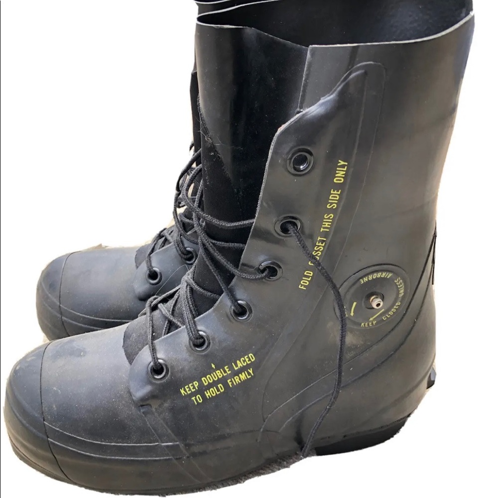 USGI Mickey Mouse Extreme Temperature U.S. Army Cold Vapor Barrier Boots - 8R